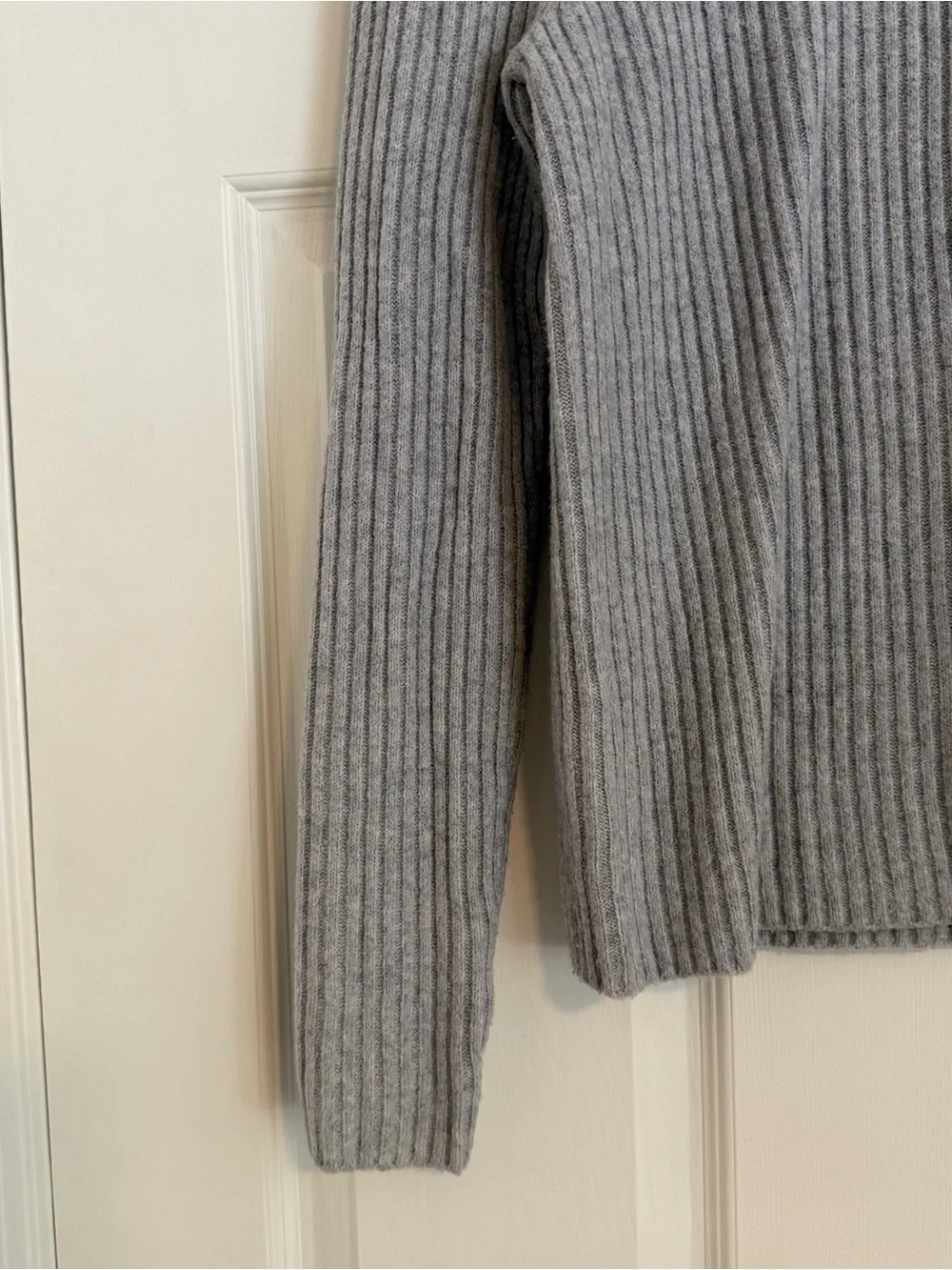 Abercrombie & Fitch Gray Ribbed Crewneck Sweater Soft Knit Large